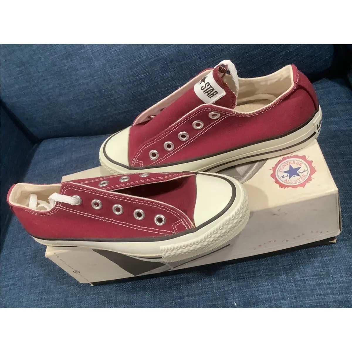 Converse shoes - Chuck Taylor - Chuck Taylor - Maroon 2