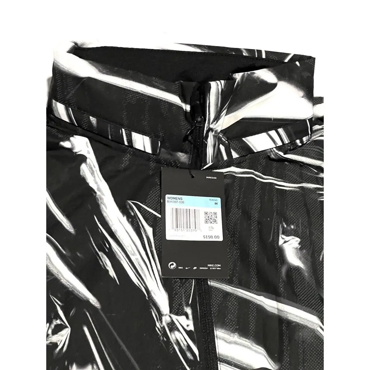 Nike clothing - Nike Shield - Shield - Black (UPC: 193151253798) 16