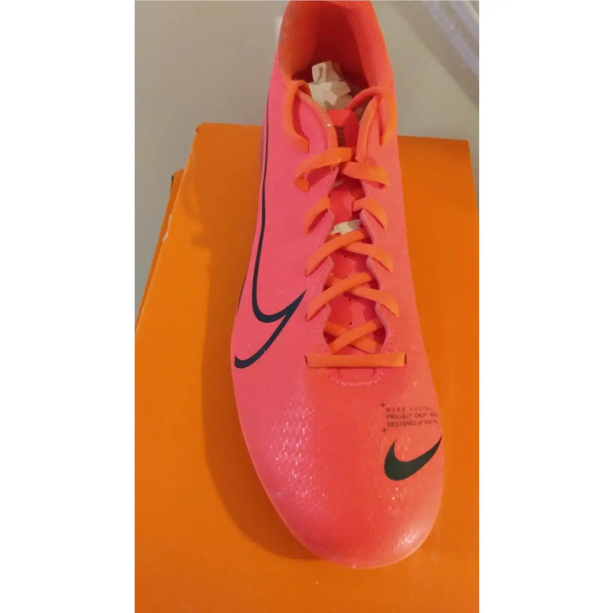 Nike Vapor 13 Club Men`s Soccer Cleats Size 12M