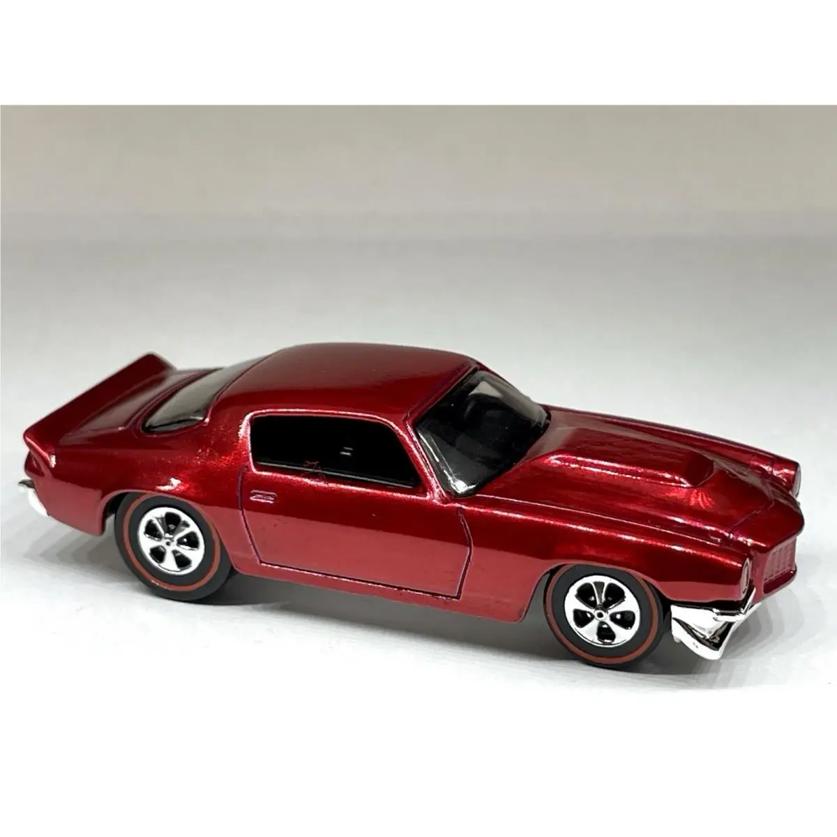 Hot Wheels Custom Made Spectraflame Red Refine `70 Chevy Camaro RS