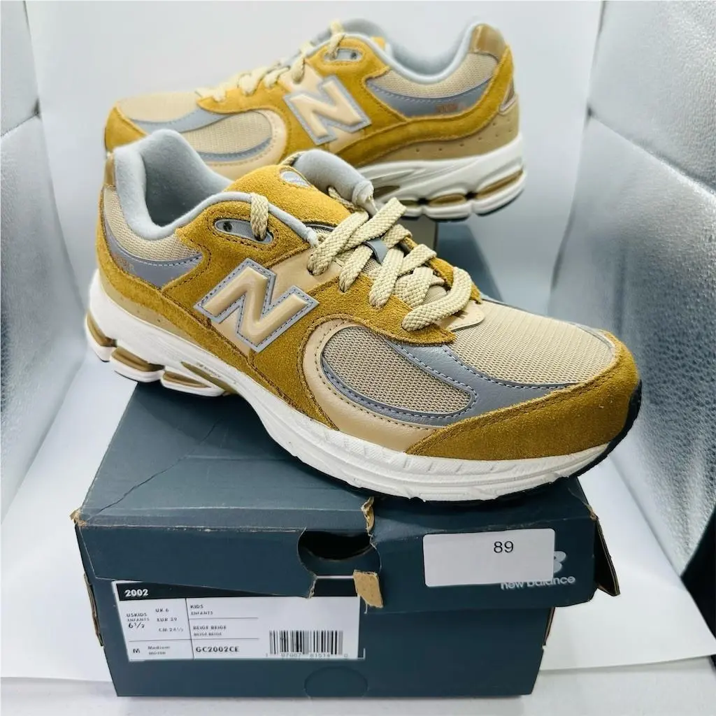 New Balance 2002R Kids Running Sneakers Beige Youth Size 6.5 / Women’s 8 US