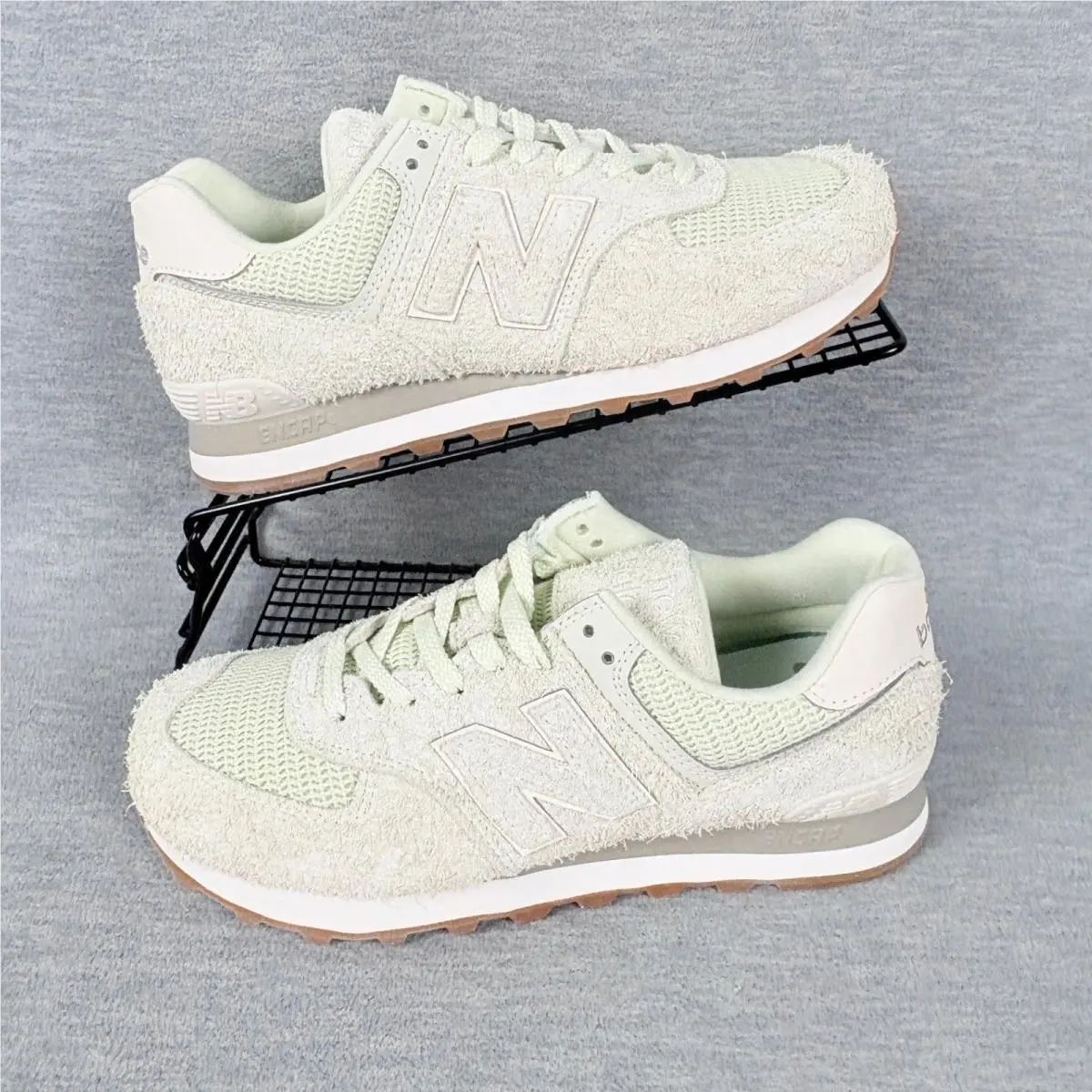 New Balance 574 Sneakers Womens 9.5 Green Hairy Suede Sage Grey Retro Gum Sole