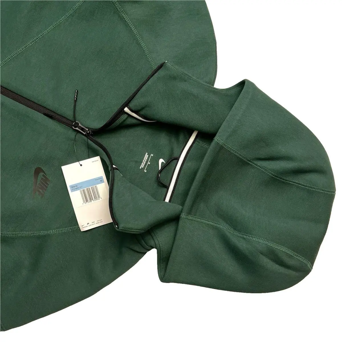 Nike clothing - Green (UPC: 197598939062) 0