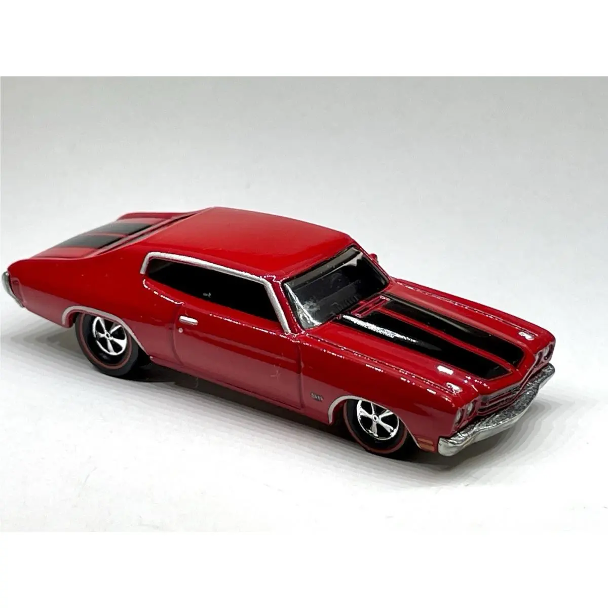 Hot Wheels Custom Made Redline `70 Chevrolet Chevelle SS Red Mint