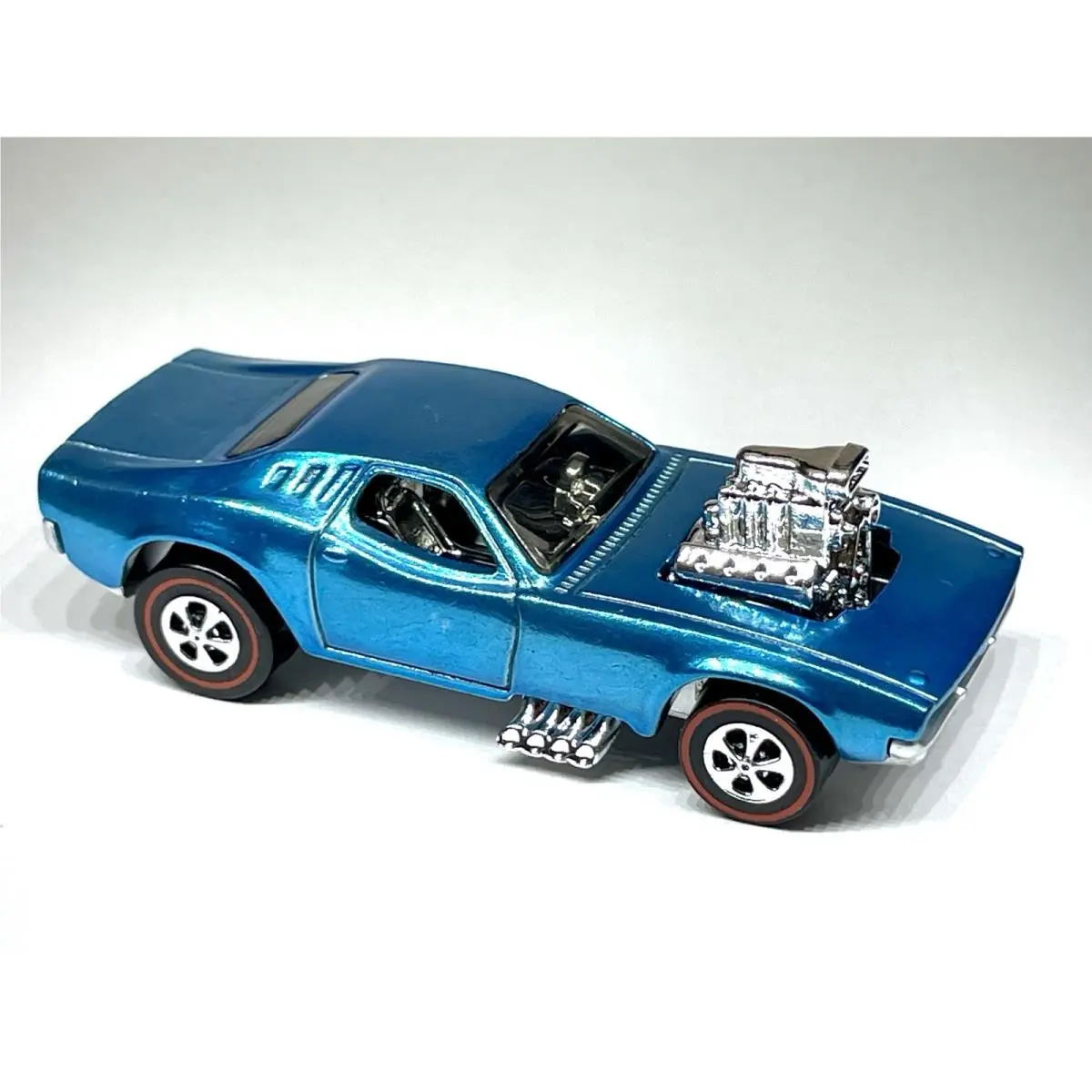 Hot Wheels Diecast Custom Made Rodger Dodger ‘70 Spectraflame Blue Redline