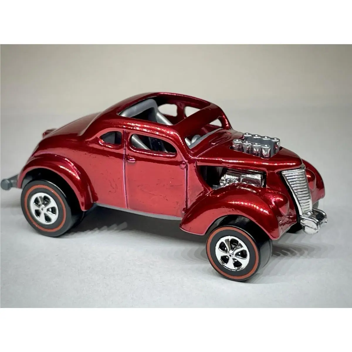 Hot Wheels Pass’n Gasser Custom Made Protoype Spectraflame Red Redline