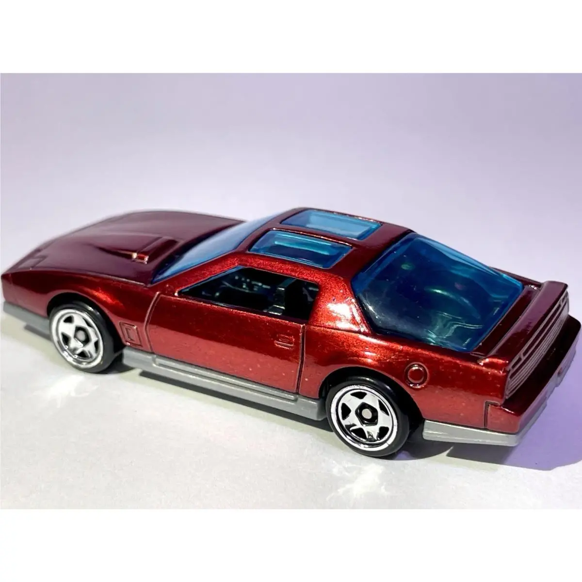 Hot Wheels Custom Made ‘84 Pontiac Firebird Spectraflame Candy Red Diecast