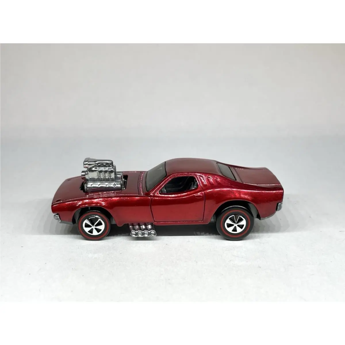 Hot Wheels Diecast Custom Made Rodger Dodger ‘70 Spectraflame Candy Redline