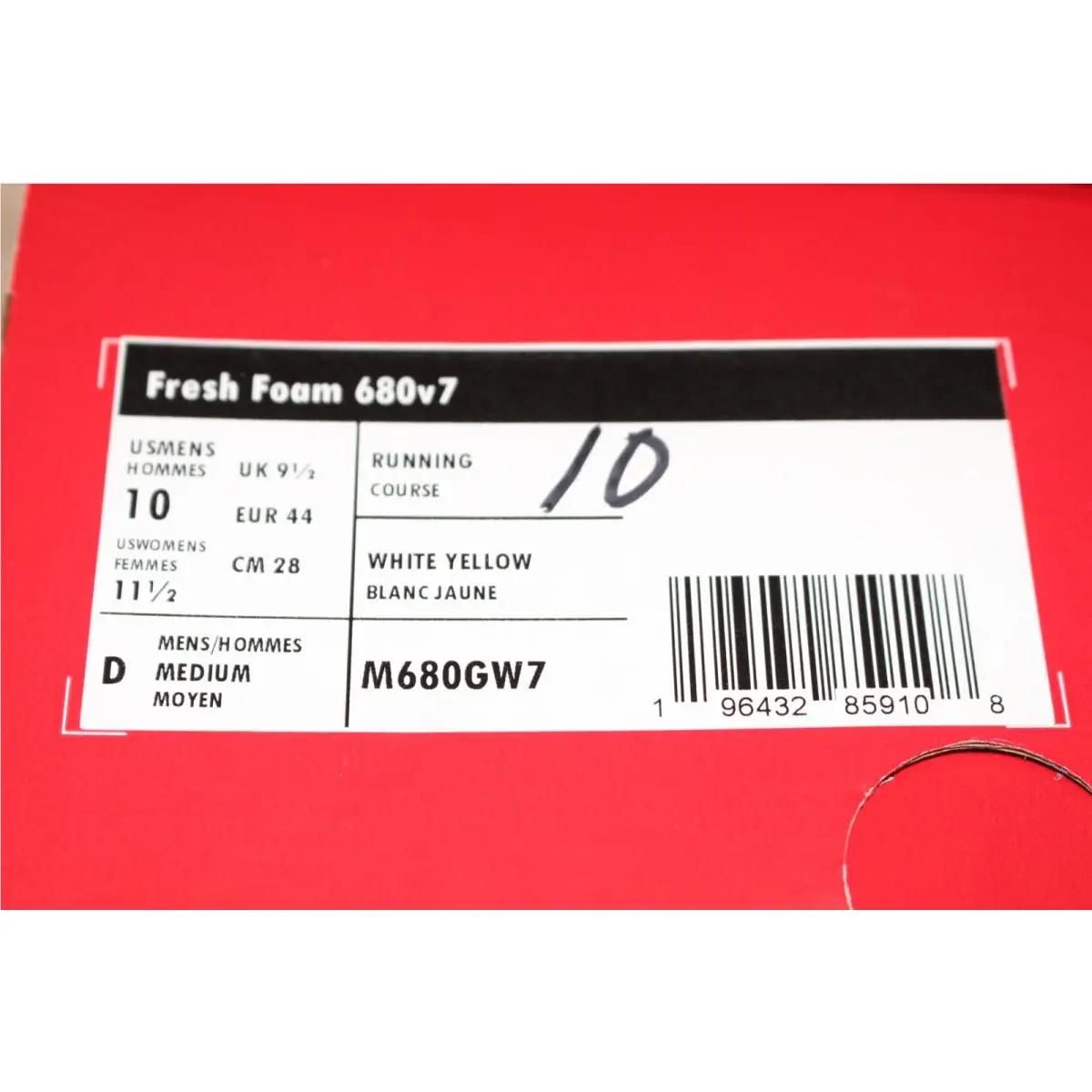 New Balance shoes - New Balance Fresh Foam 680v7 - White Yellow 9