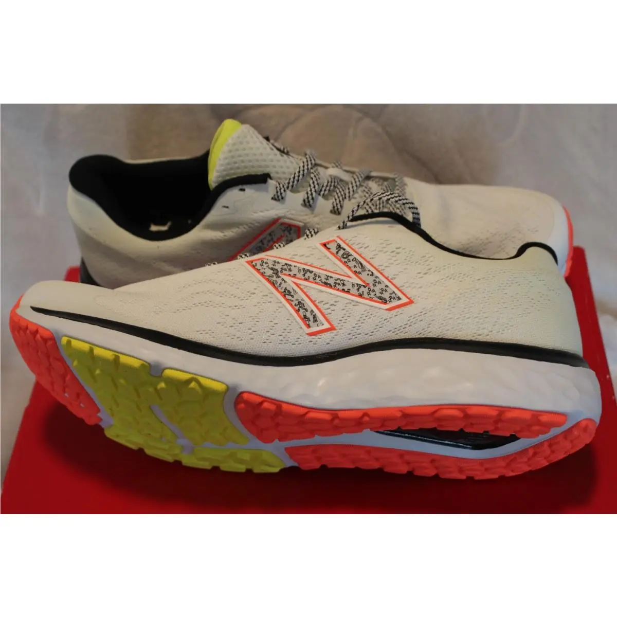 New Balance shoes - New Balance Fresh Foam 680v7 - White Yellow 3
