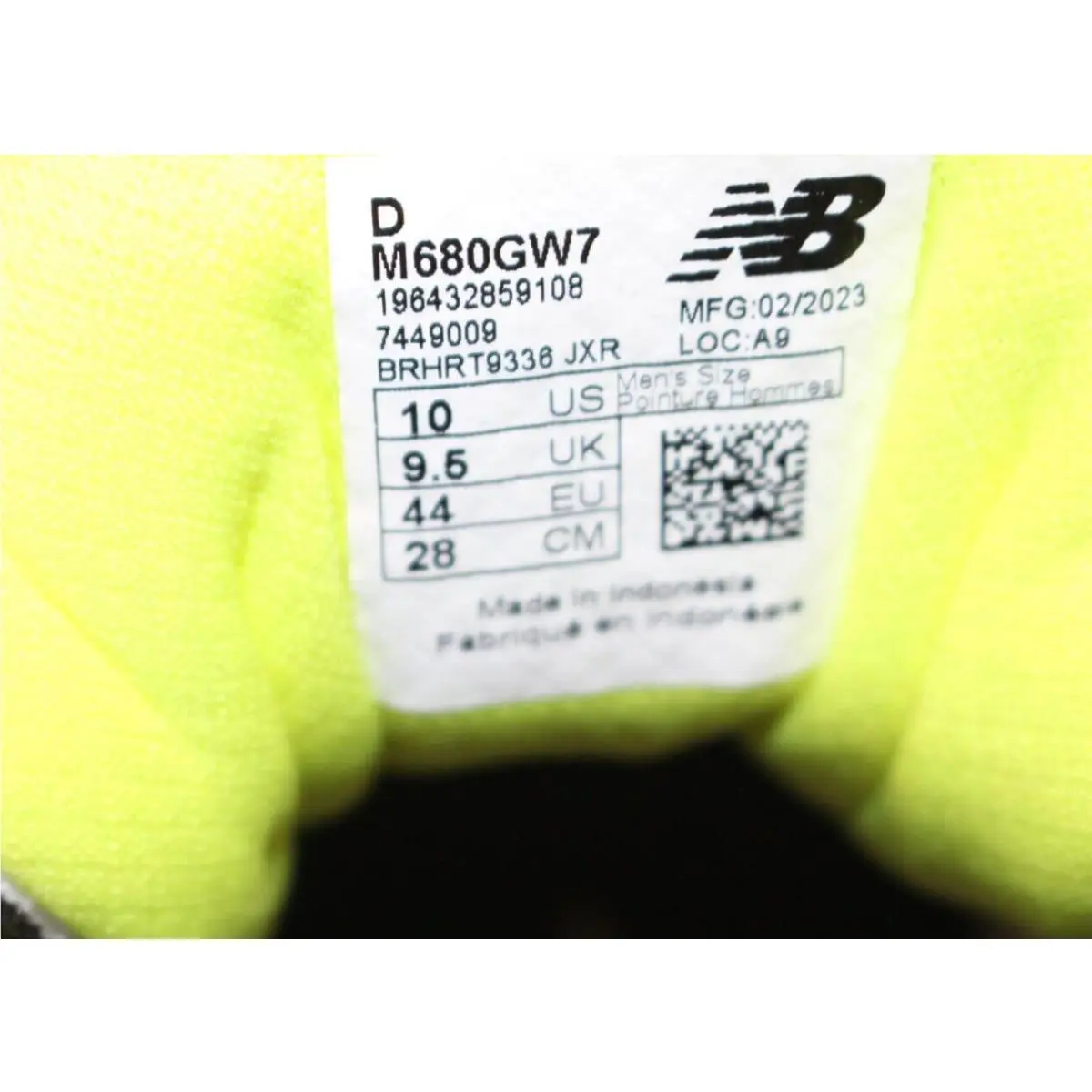 New Balance shoes - New Balance Fresh Foam 680v7 - White Yellow 7