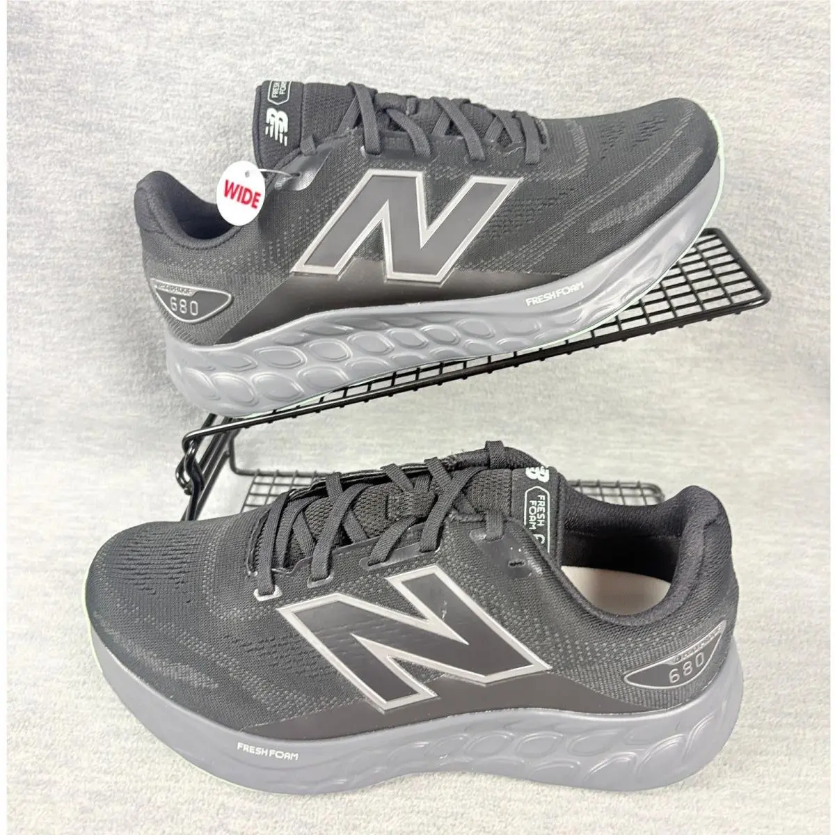 New Balance Fresh Foam 680 v8 Waterproof Running Sneakers Mens 8 W Black Comfort