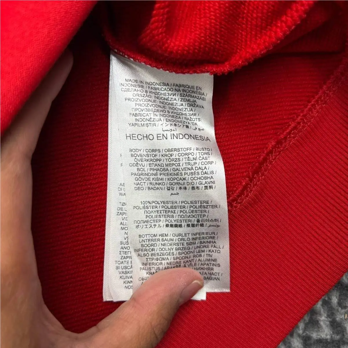 Nike clothing - Red 4