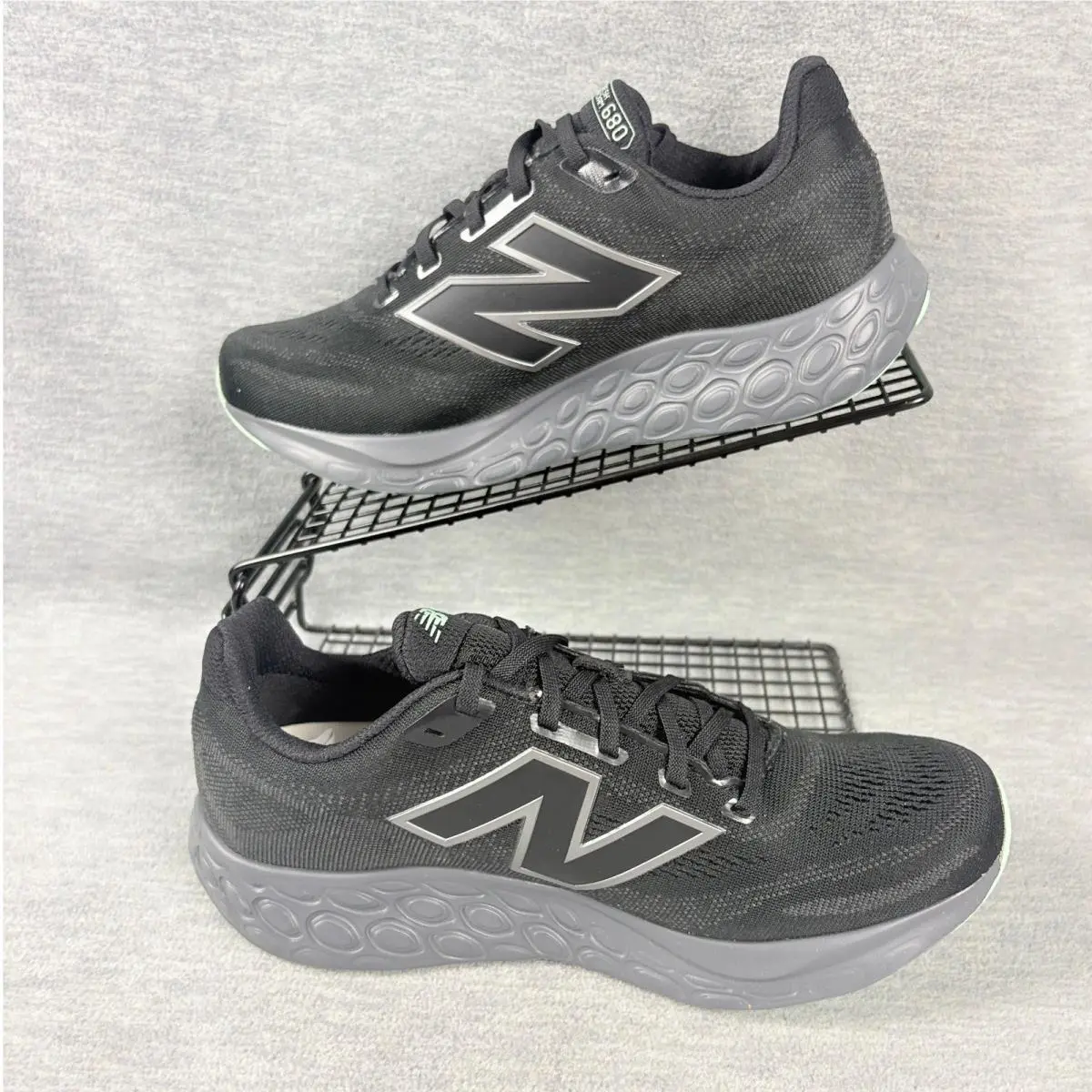 New Balance shoes - New Balance Fresh Foam 680 v8 - Black 0