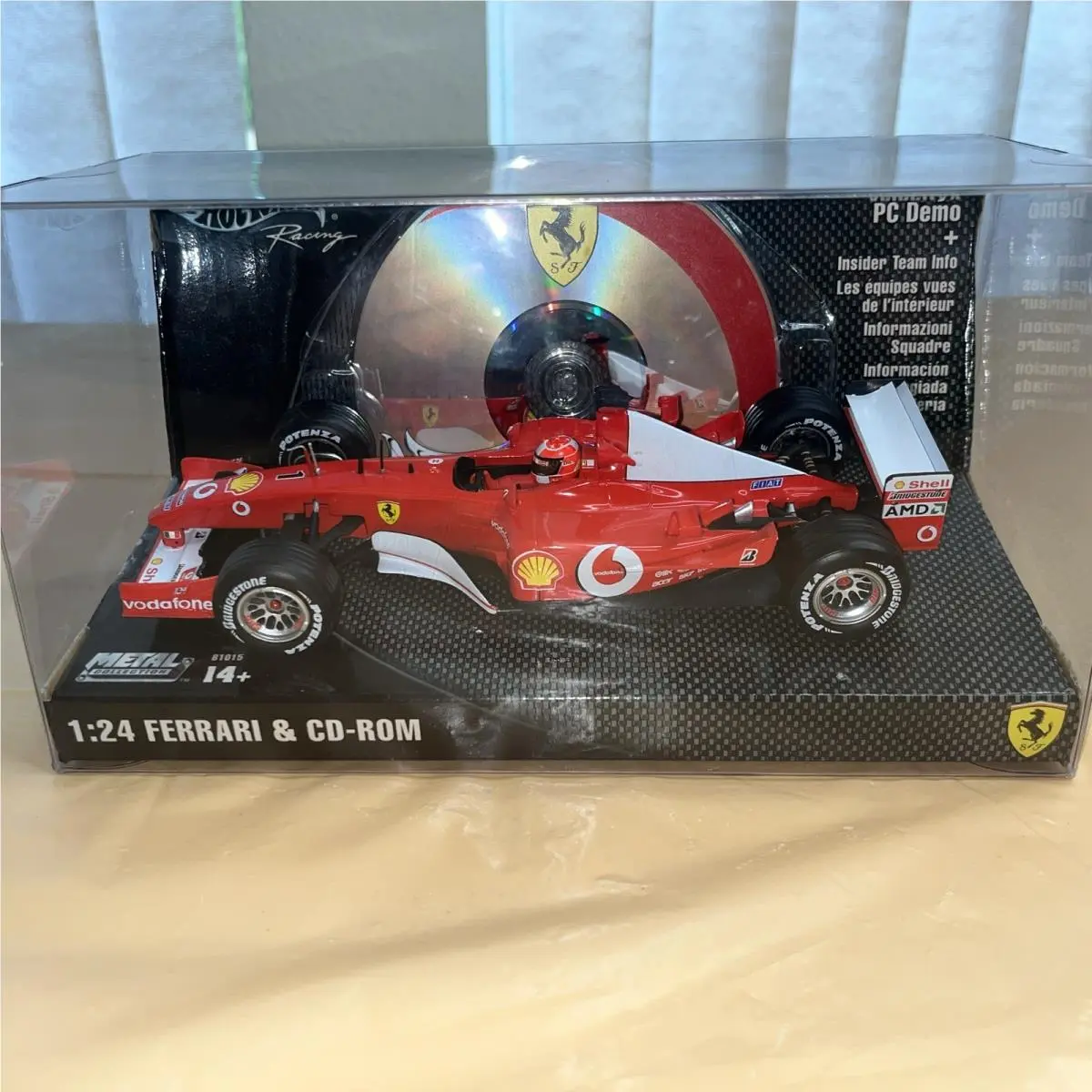 Hot Wheels Racing 1:24 Ferrari CD Rom Ferrari Red Metal Collection F2002
