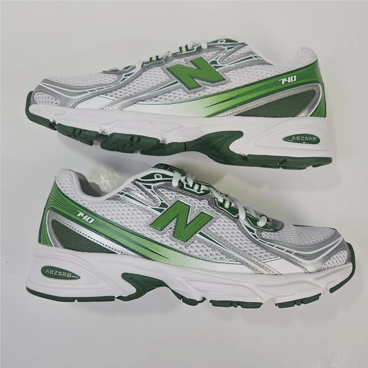 New Balance shoes - 740 - White 7