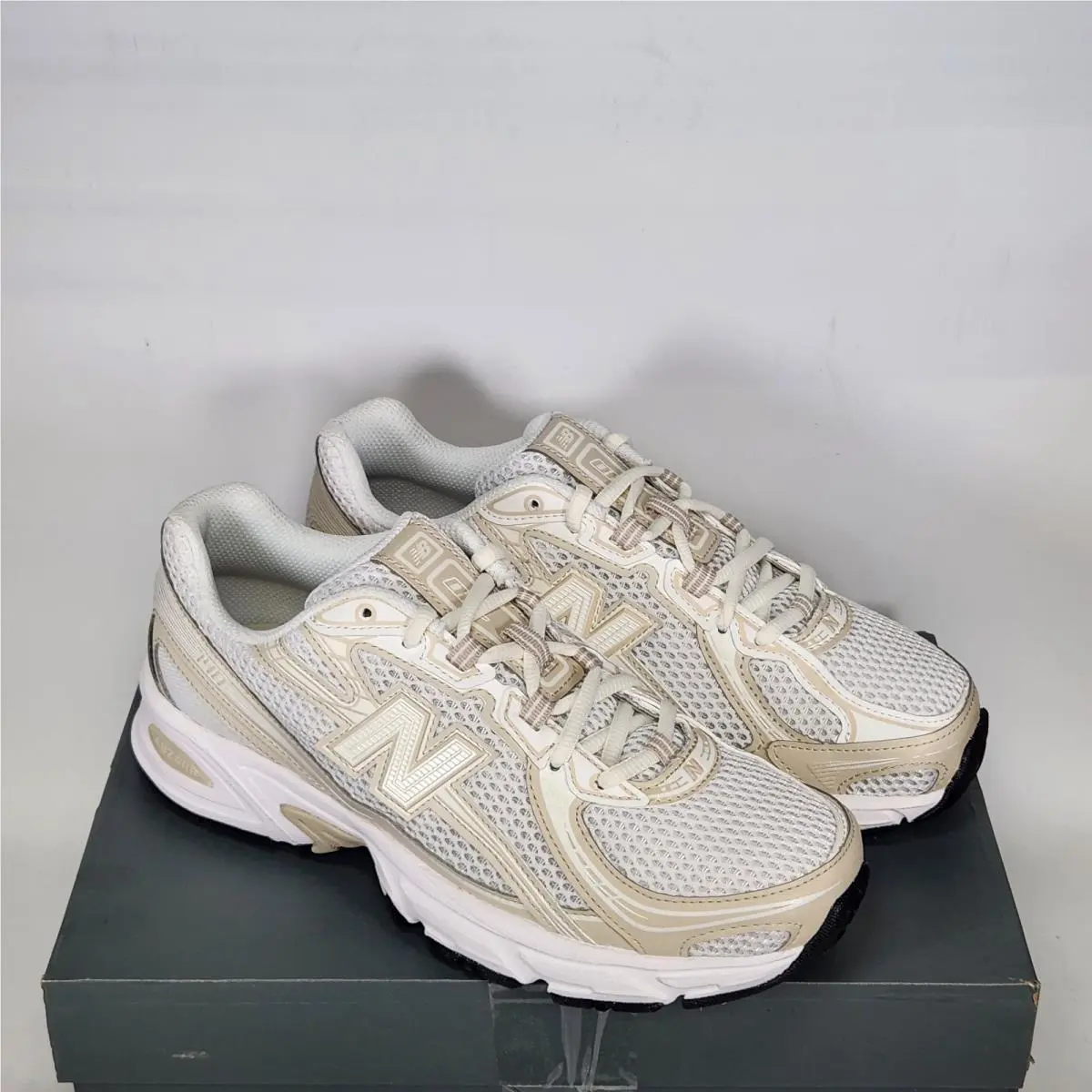 New Balance shoes - New Balance 740 - U740JST - Beige 0