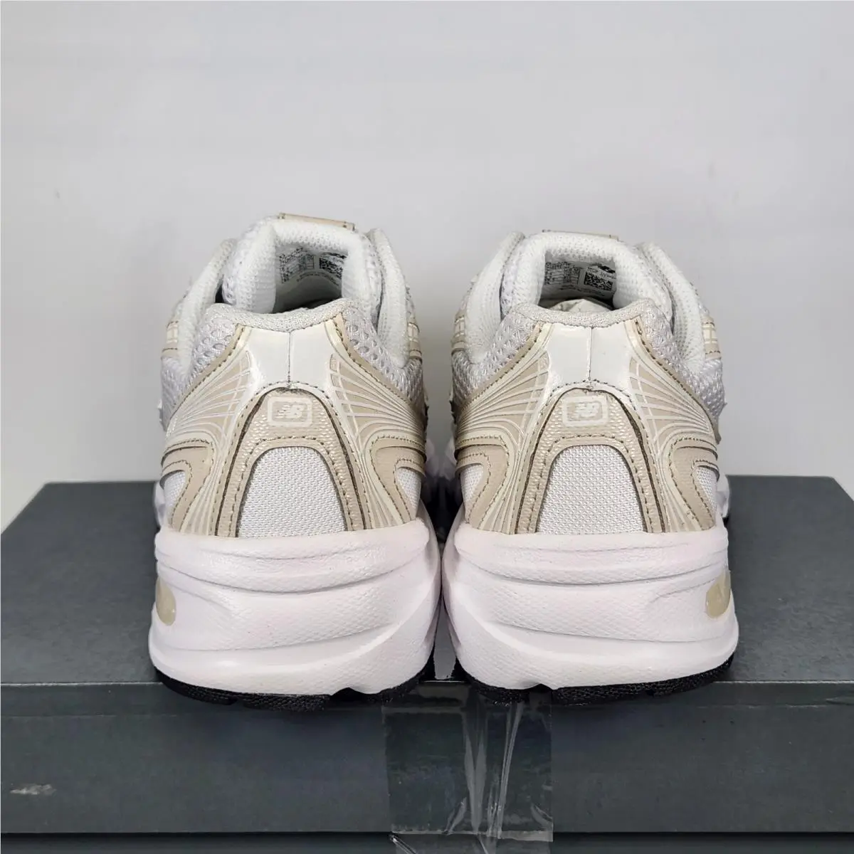 New Balance shoes - New Balance 740 - U740JST - Beige 2