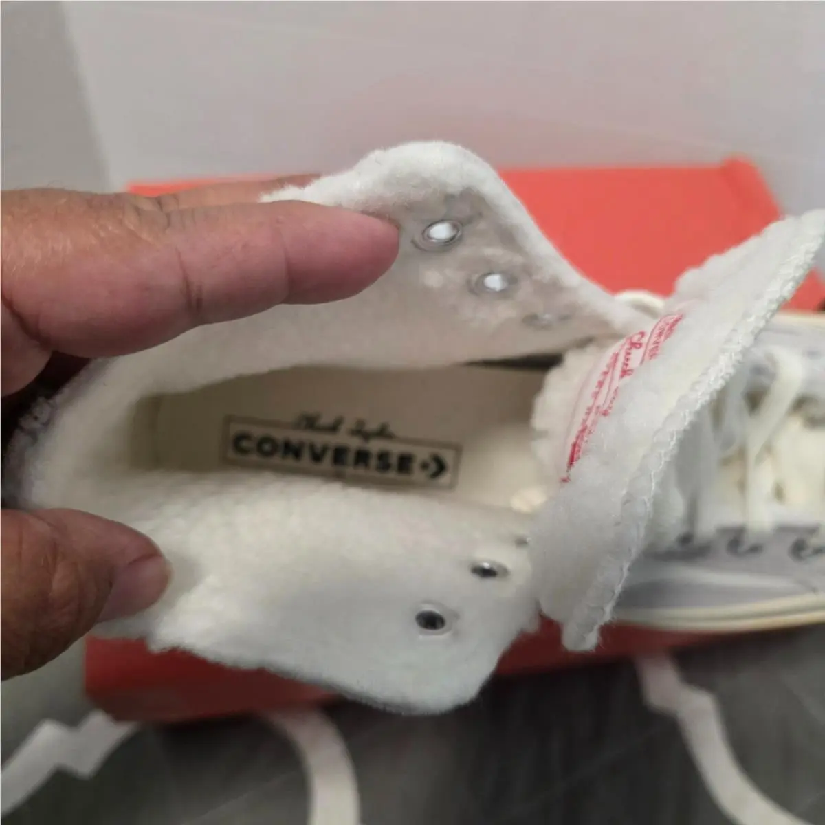 Converse shoes - White 5