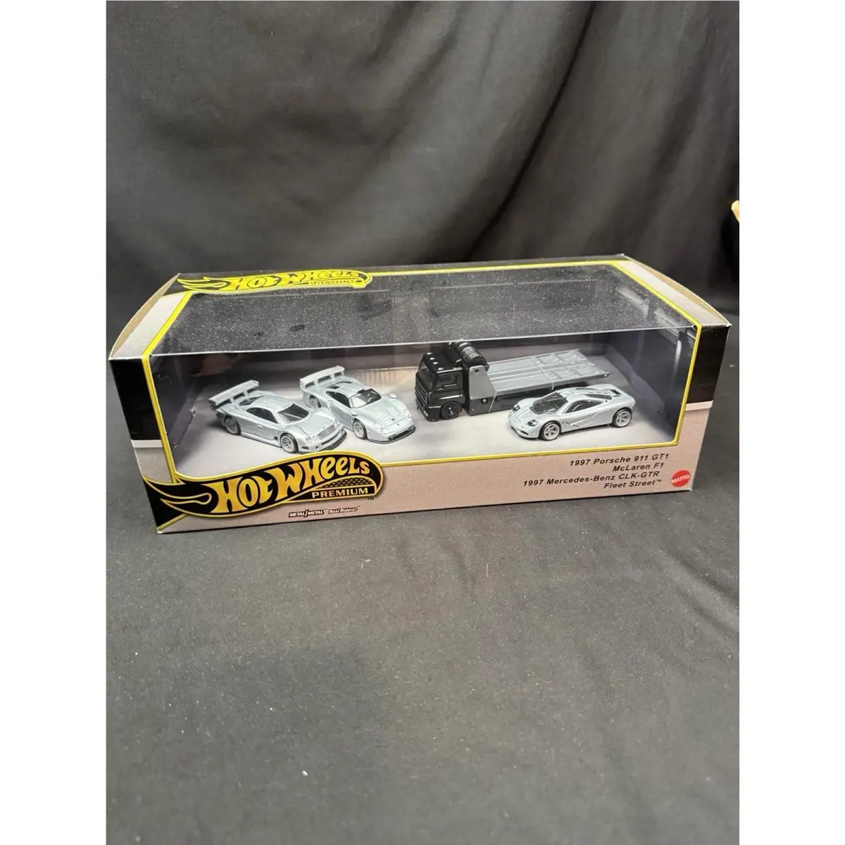 Hot Wheels Premium Fleet Street Porsche 911 GT1 Clk-gtr F1 Diecast 1:64