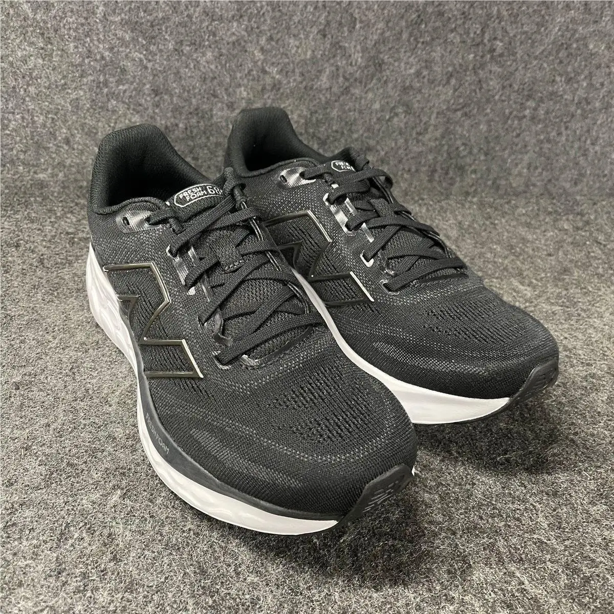 New Balance Fresh Foam 680 v8 Running Shoes Men`s Size US 8 D Black