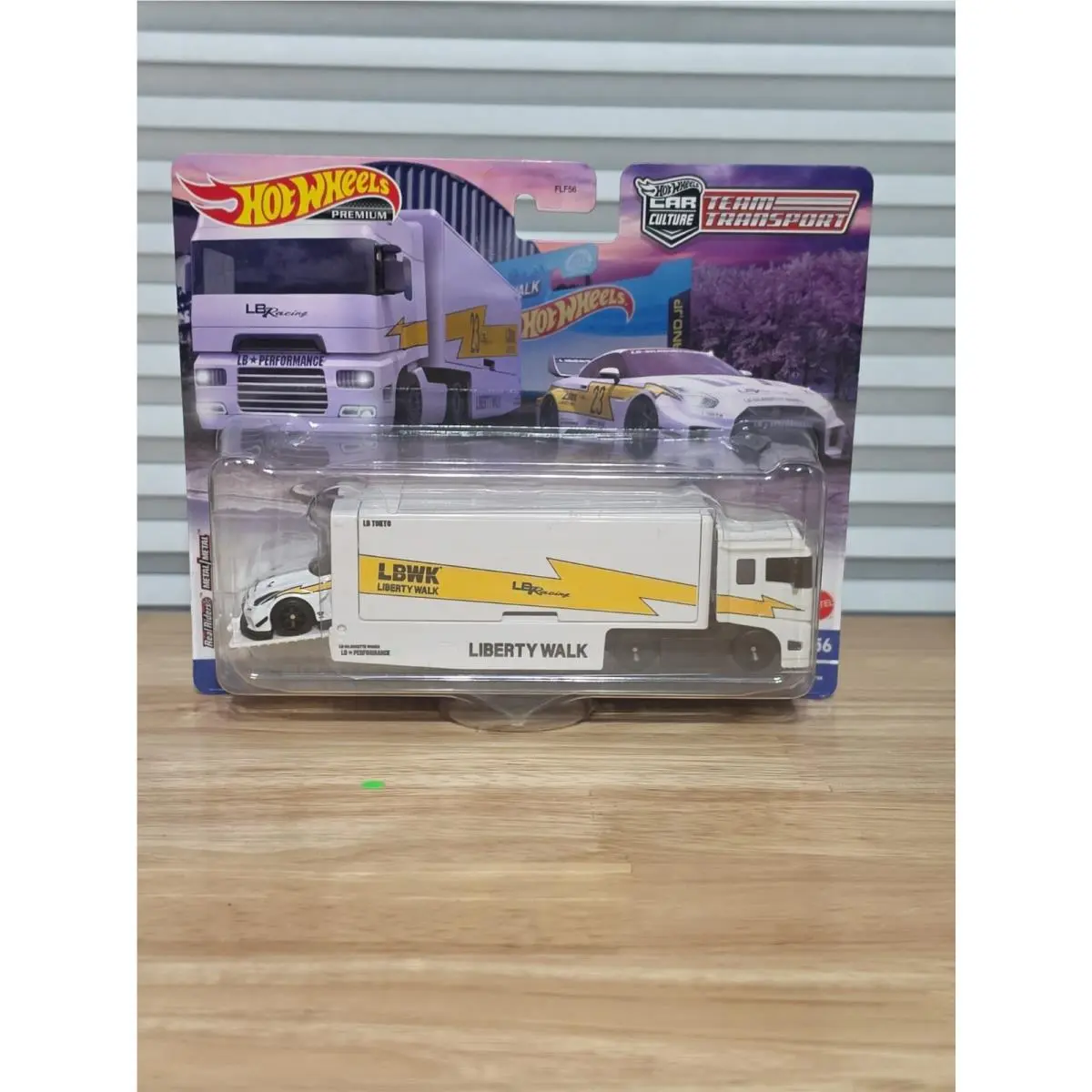 Hot Wheels Lb-silhouette GT Nissan 35GT-RR / Flipsider Hauler - Team Transport A