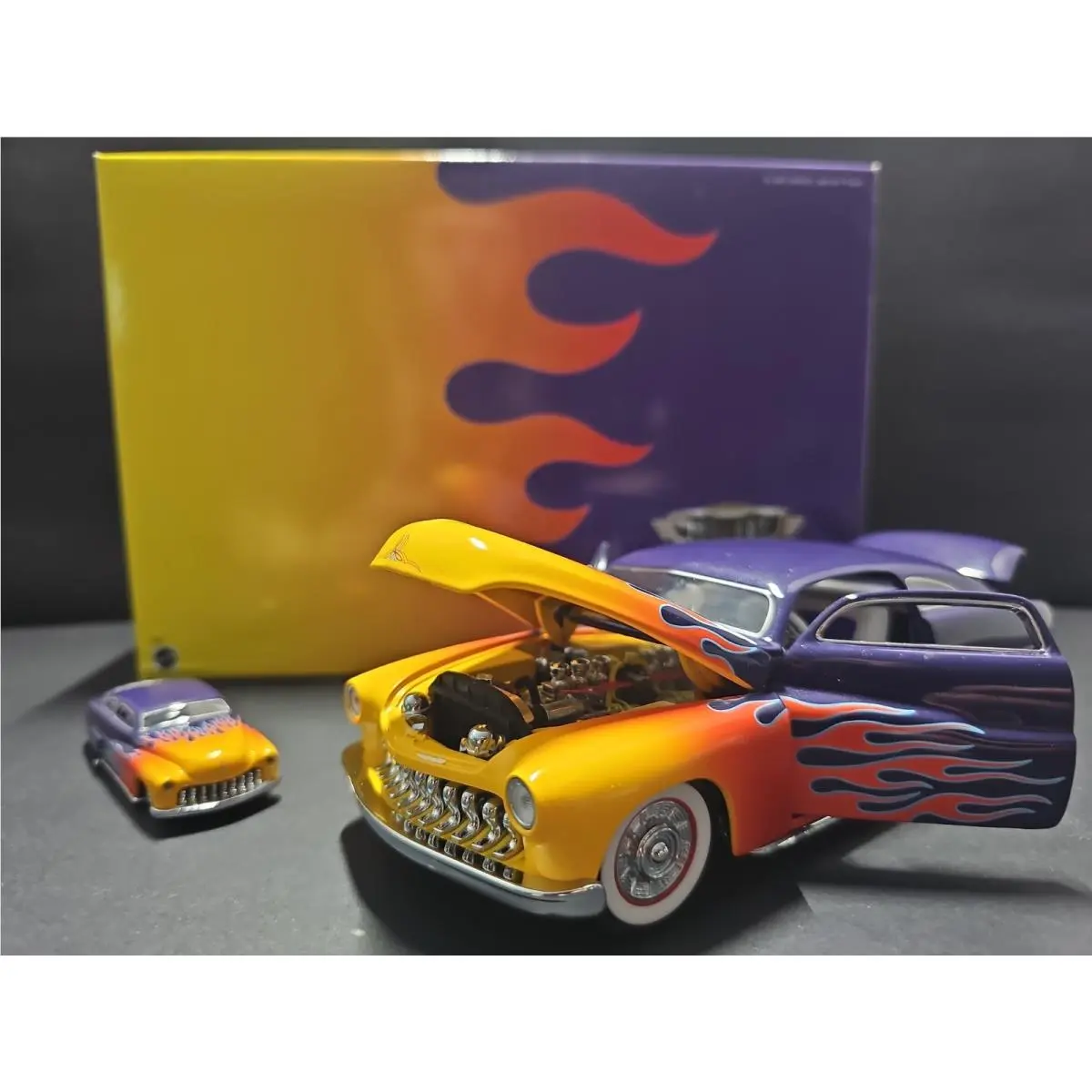 Vntg Hot Wheels Legends 1949 Merc 1:24 1:64 2-Car Set w/ Paperwork Title