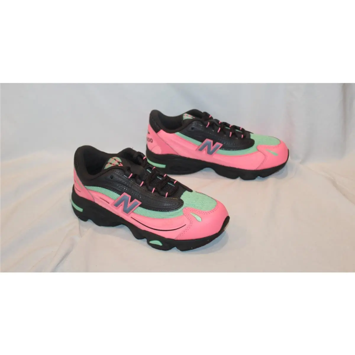 New Balance shoes - New Balance 1000 - BLACK GREEN PINK 3