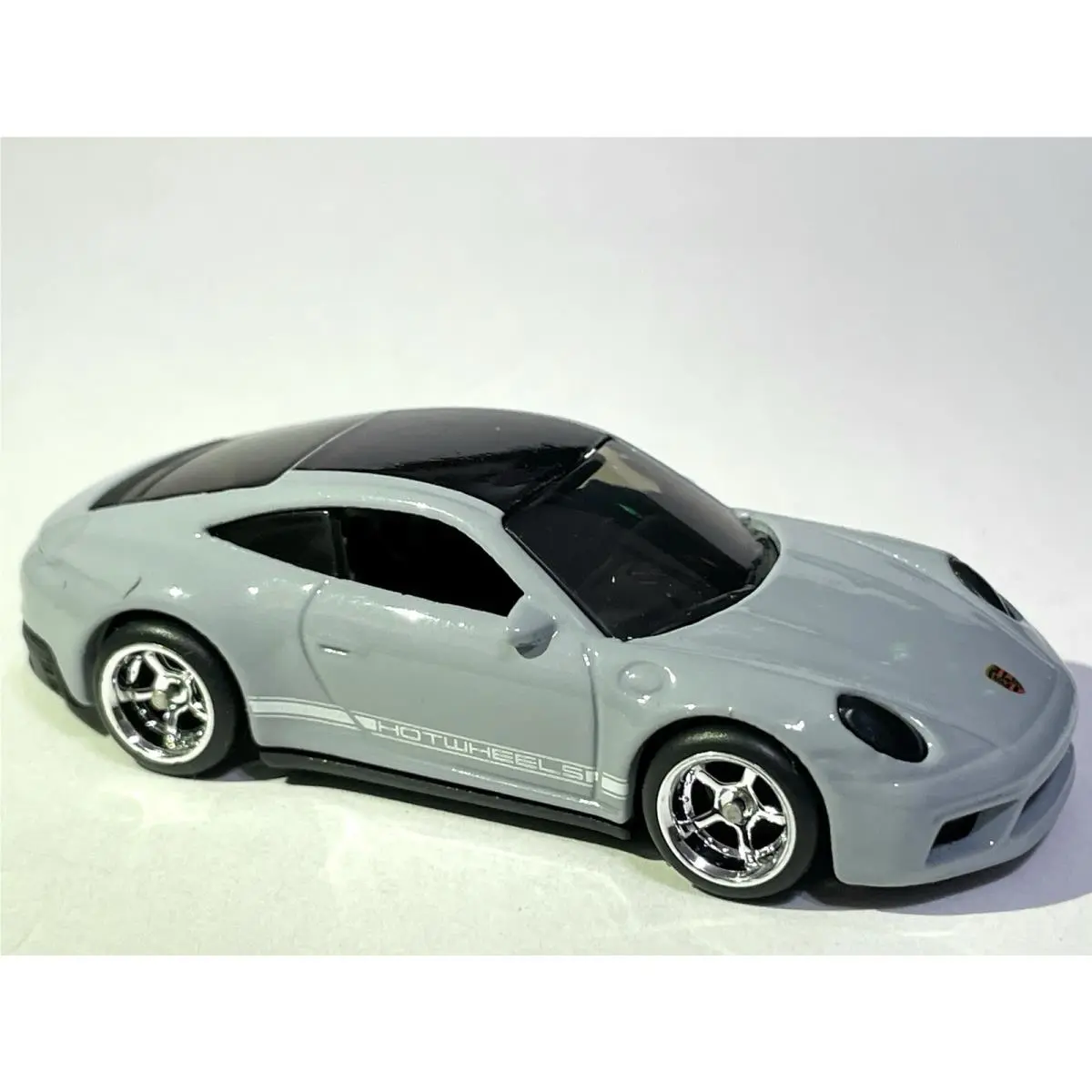 Hot Wheels Custom Made Gray Porsche 911 Carrera T Real Riders Rubber Tires