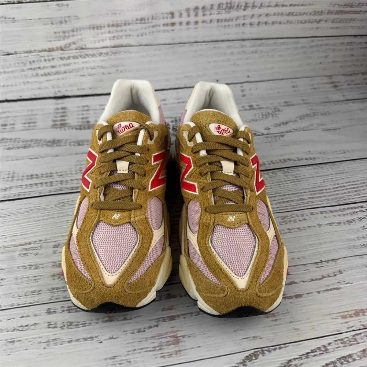 New Balance shoes - New Balance 9060 - Pink (UPC: 197968446084) 1
