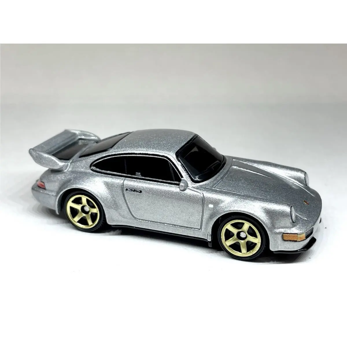 Hot Wheels Custom Made Prototype Porsche 911 Carrera RS 3.8 Diecast 1:64