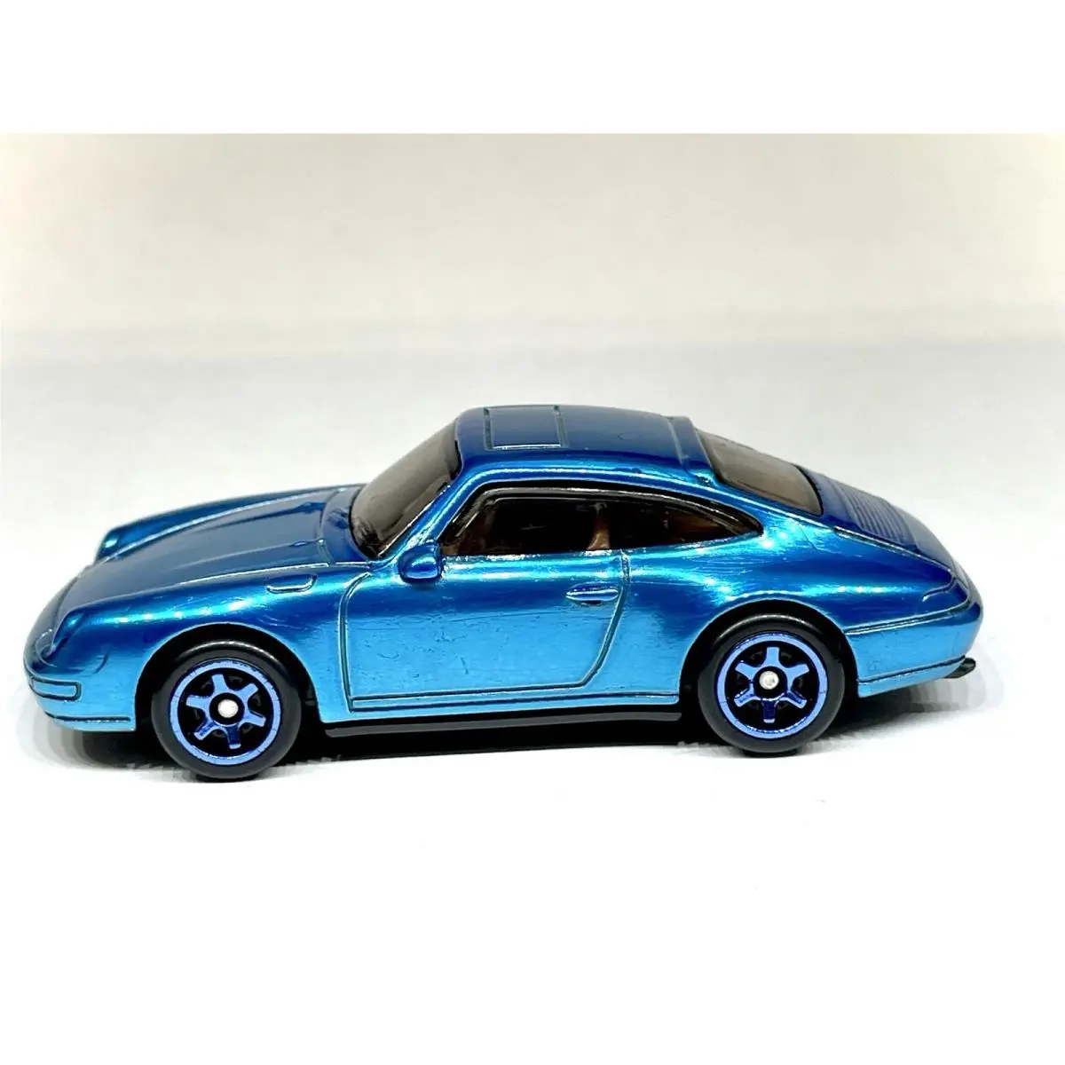 Custom Made Hot Wheels ‘96 Porsche Carrera Spectraflame Blue with Blue Wheels