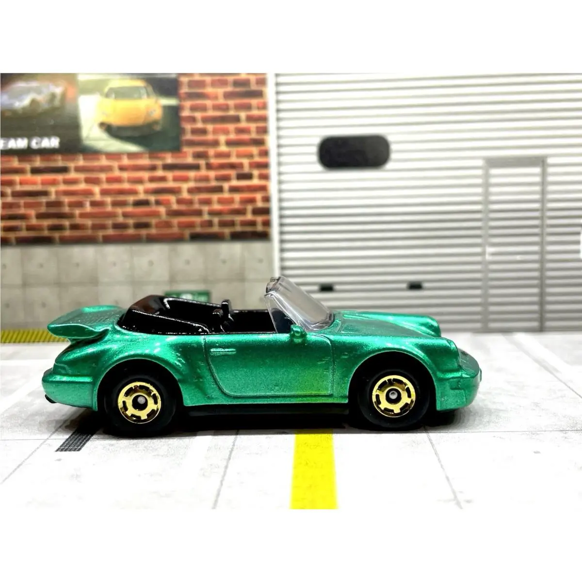 Hot Wheels Porsche 911 Turbo Cabriolet Custom Made Green Gold Hot Ones Wheels