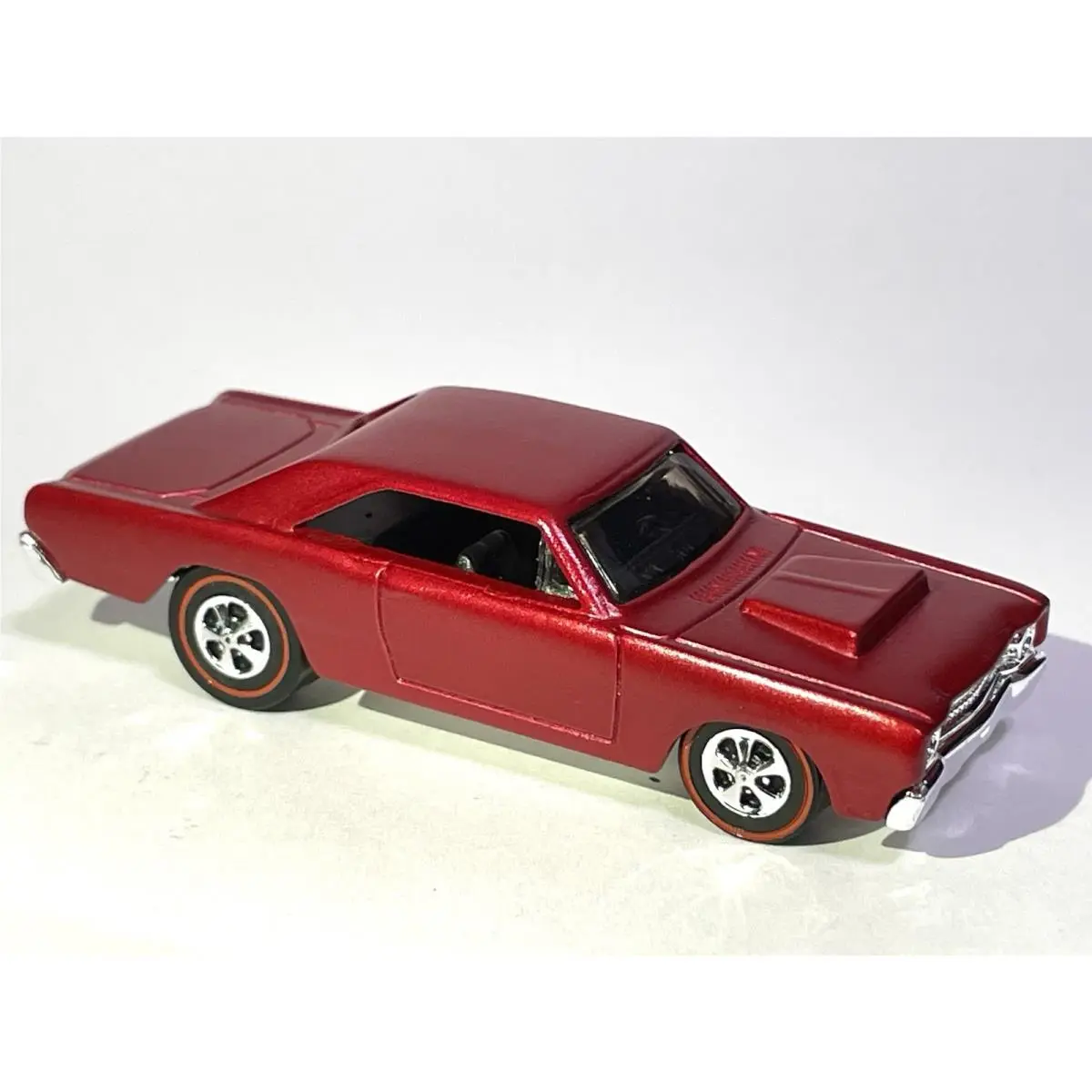 Hot Wheels Custom Made Redline Candy Red `68 Dodge Dart