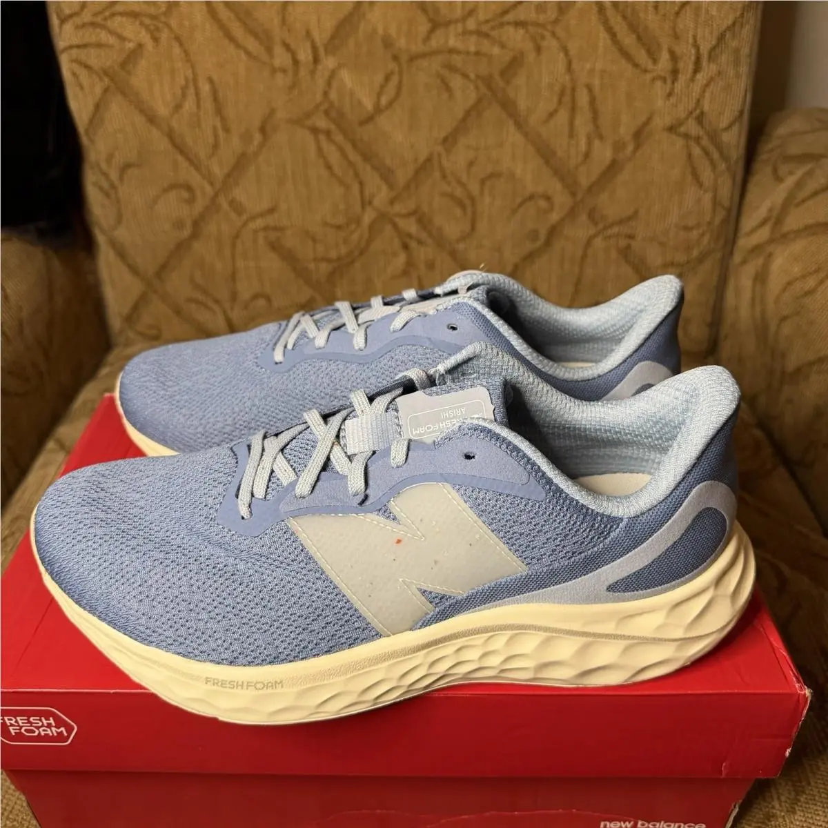 New Balance Fresh Foam Arishi V4 Women`s Size 10 Men`s Sz 8.5 Blue Running Shoes