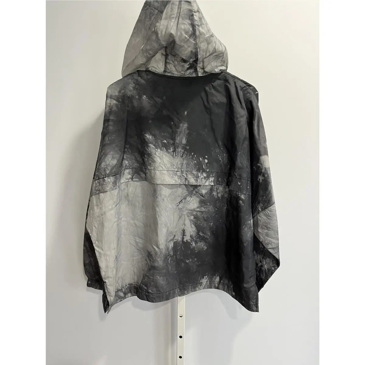 Nike clothing - Black (UPC: 196156693392) 5