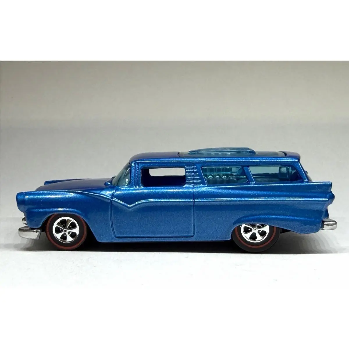 Hot Wheels Custom Made 8 Crate Metallic Blue Redline Diecast 1:64 Car