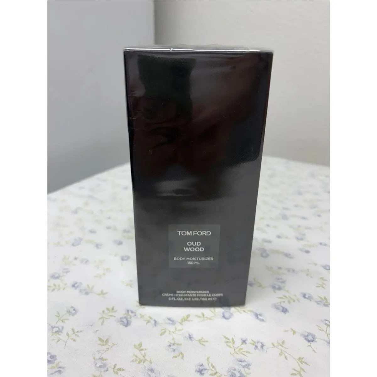 Tom Ford Oud Wood Body Moisturizer 5oz / 150 ml Perfumed Lotion Cream