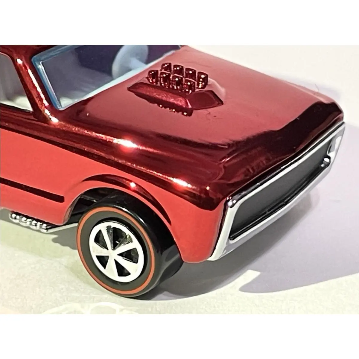 Hot Wheels Custom Made 1968 Custom Fleetside - Spectraflame Red Redline