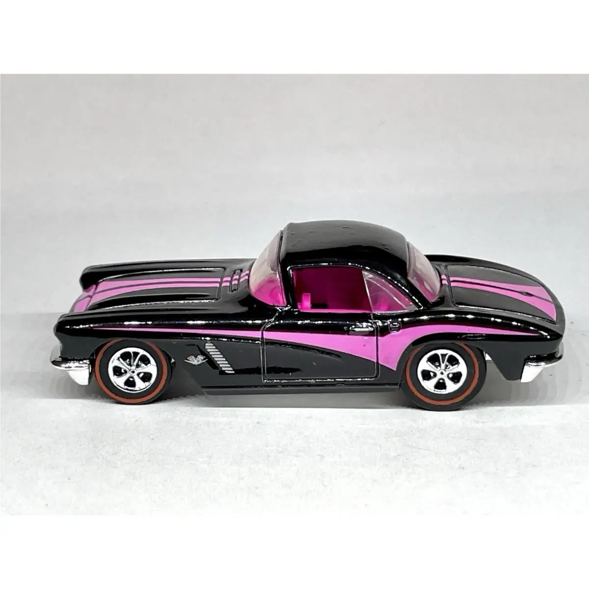 Hot Wheels `62 Corvette Neon Speeders Custom Made Redline