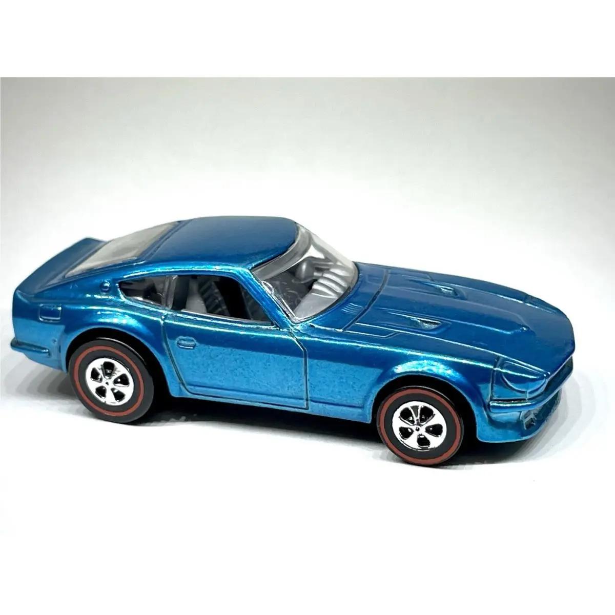 Hot Wheels “custom Made” 70`s Datsun 240Z Jdm Candy Blue Redline