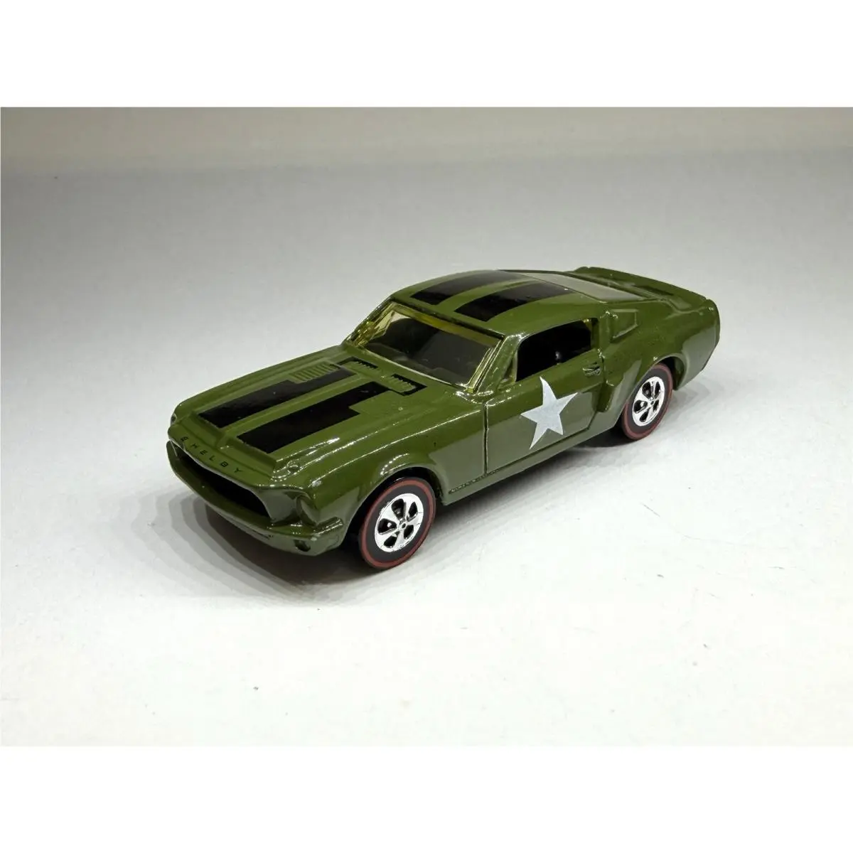 Hot Wheels Custom Made Redline Military Green Ford Mustang `68 Shelby GT500