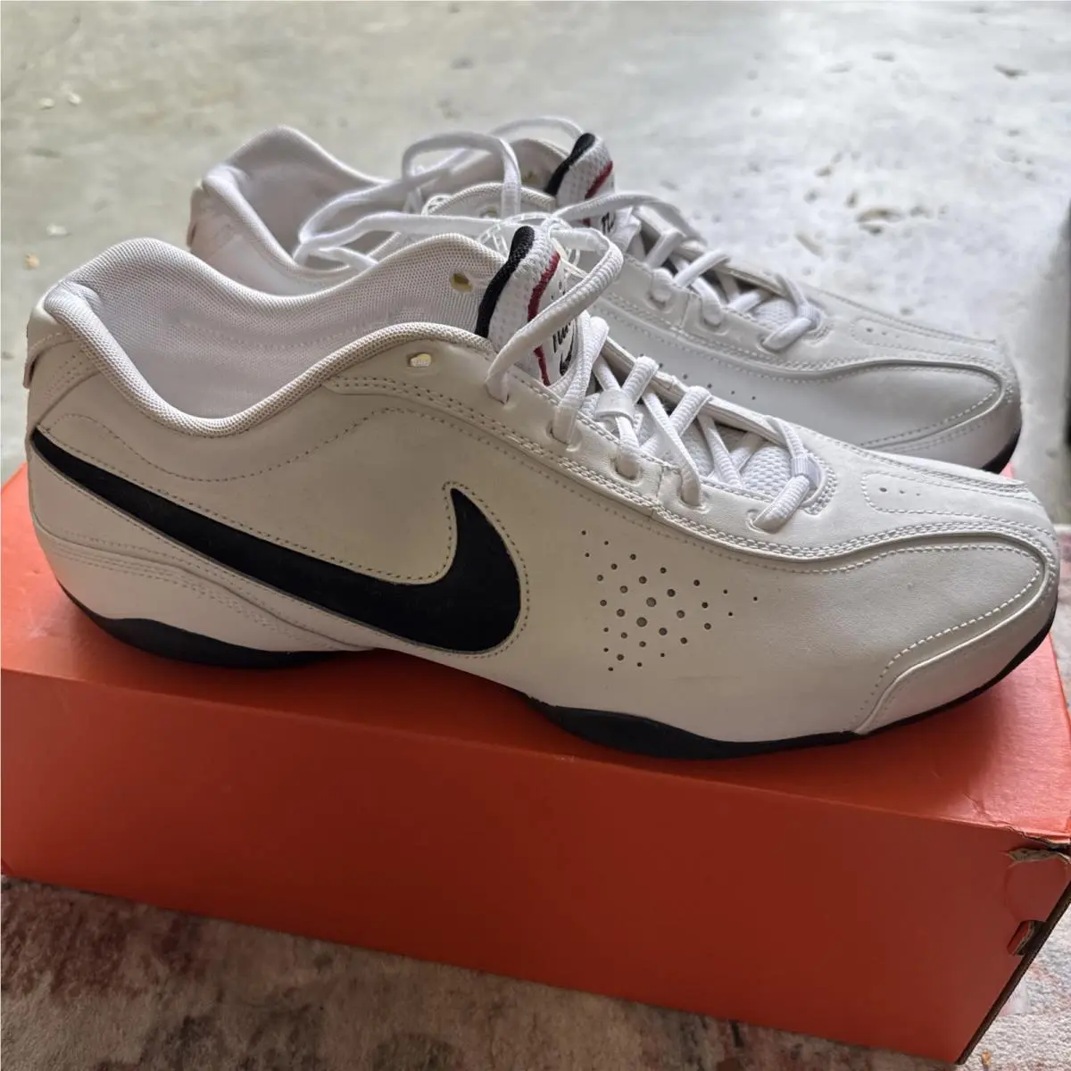 Nike shoes - Air Series 6D - Air Series - White 2