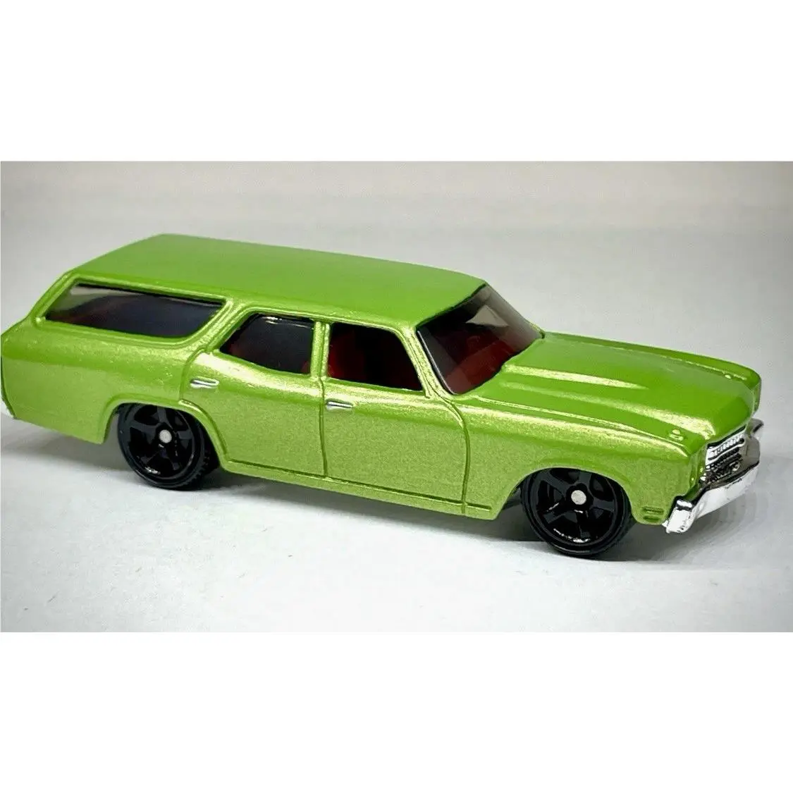 Hot Wheels Custom Made Candy Apple Green “tough” `70 Chevelle SS Wagon
