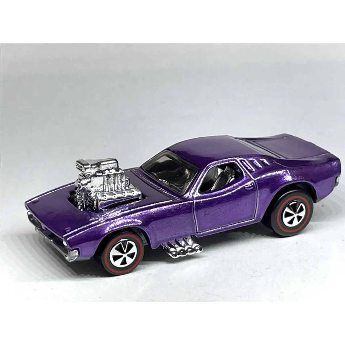 Hot Wheels Diecast Custom Made Rodger Dodger ‘70 Spectraflame Purple Redline