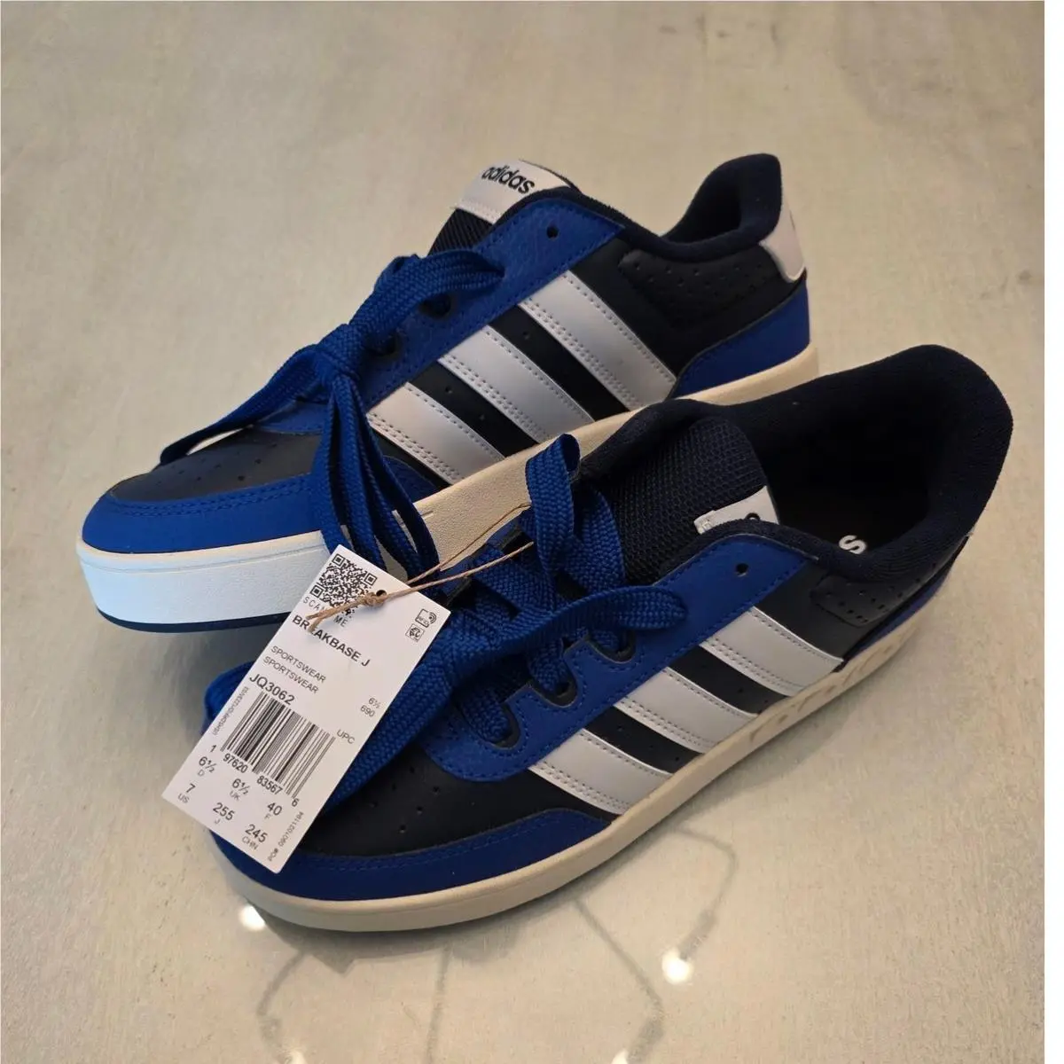 Adidas Breakbase J Sneakers SZ US 7 Kids Navy Blue White