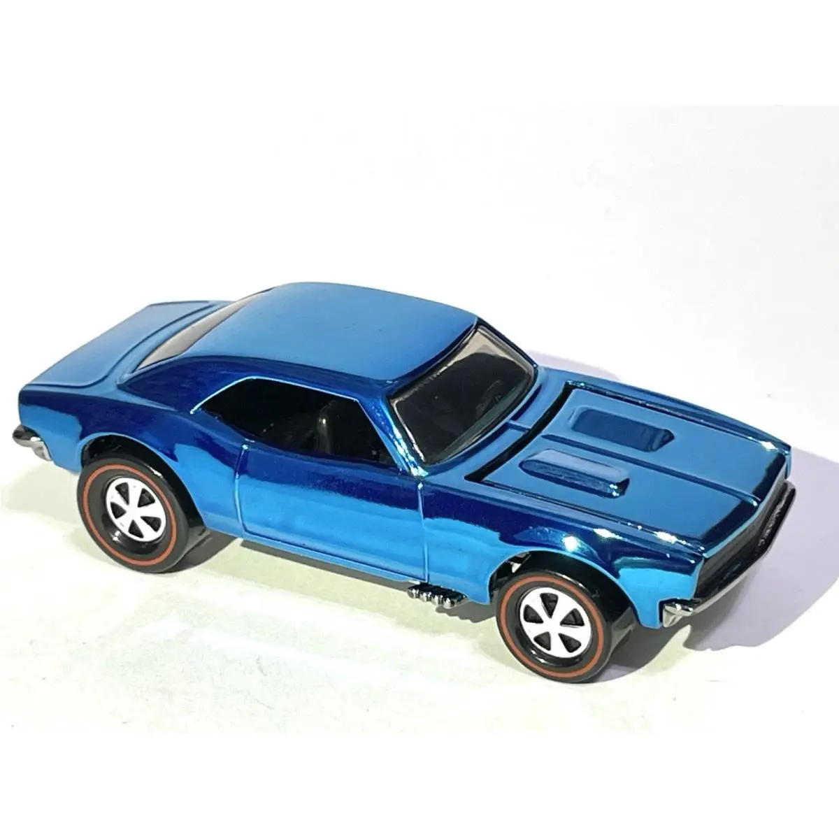 Hot Wheels “custom Made” 68 Camaro Redline - Spectraflame Blue Custom Camaro