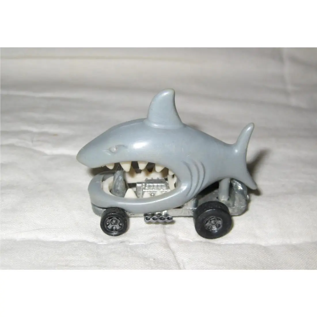 VG Hot Wheels Redline Era Shell Promo Zowees Goin Fishin Grey Shark Car