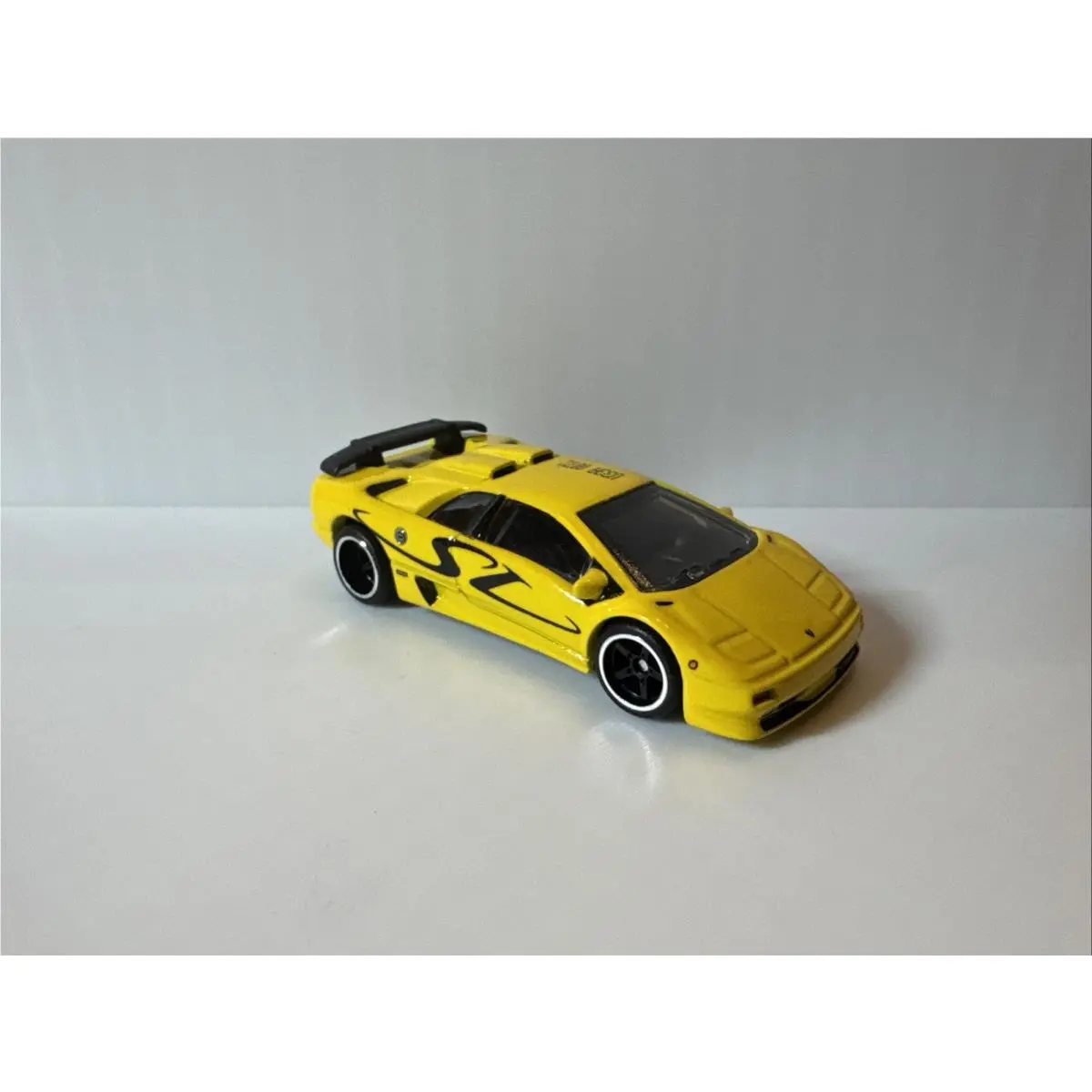 2025 Hot Wheels Proto Test Run 72 Boulevard `95 Lamborghini Diablo SV
