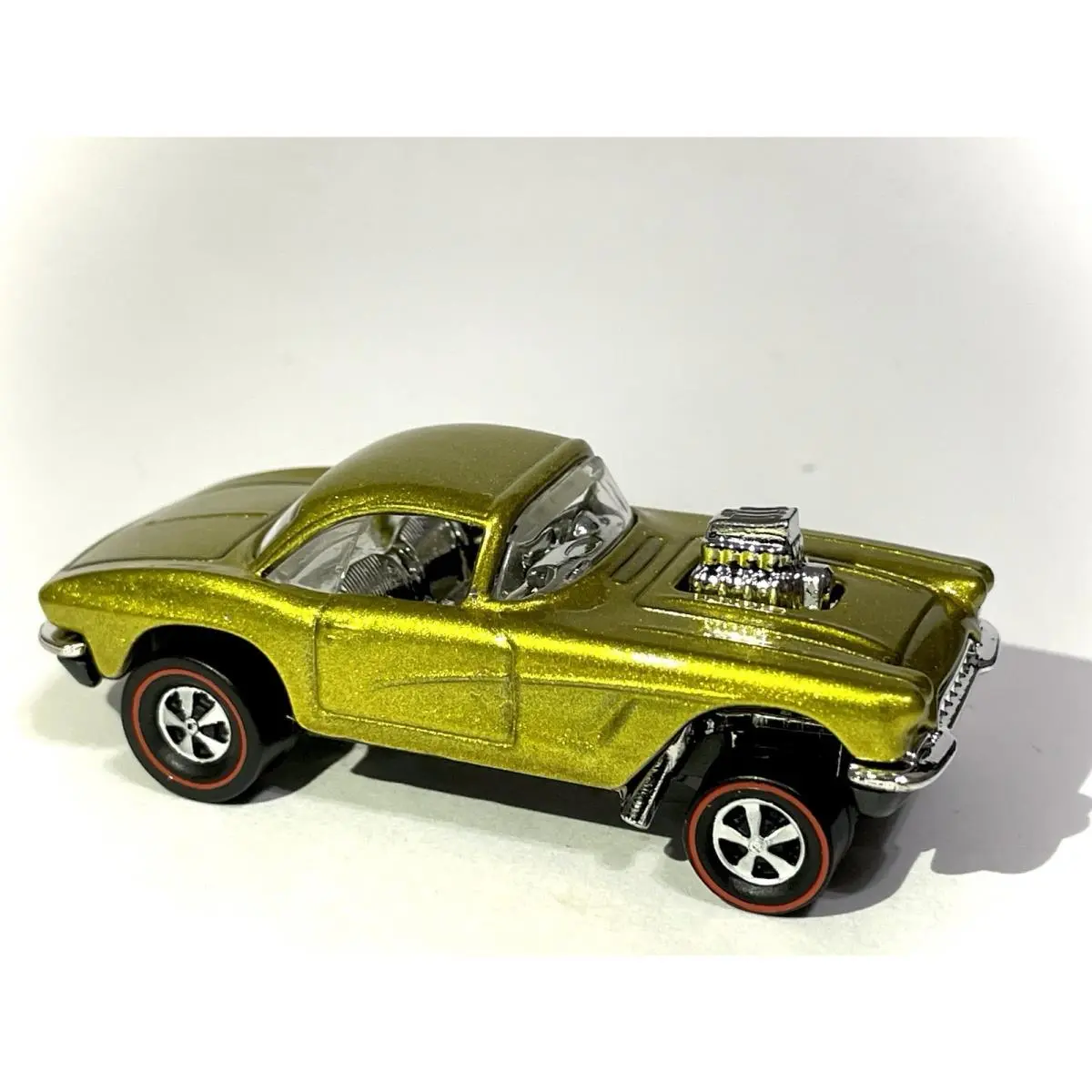 Hot Wheels `62 Corvette Gasser Custom Made Spectraflame Yelllow Redline